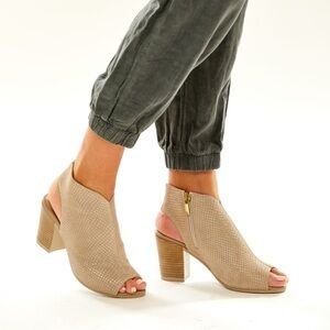 Cordani Genesis Peep Toe Booty Taupe Python Print, size EU 37